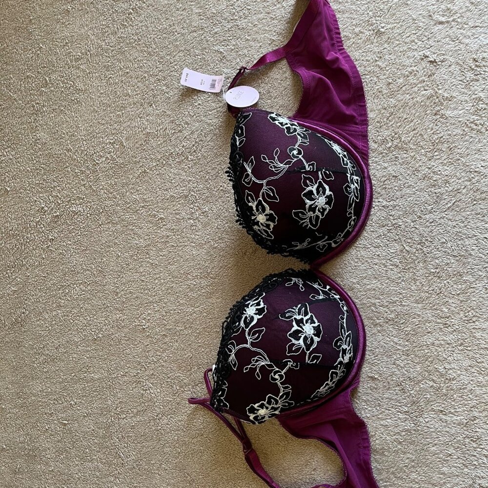 Cacique Plunge Bra 42DD Embroidered Lace Plum NWT - Picture 3 of 8